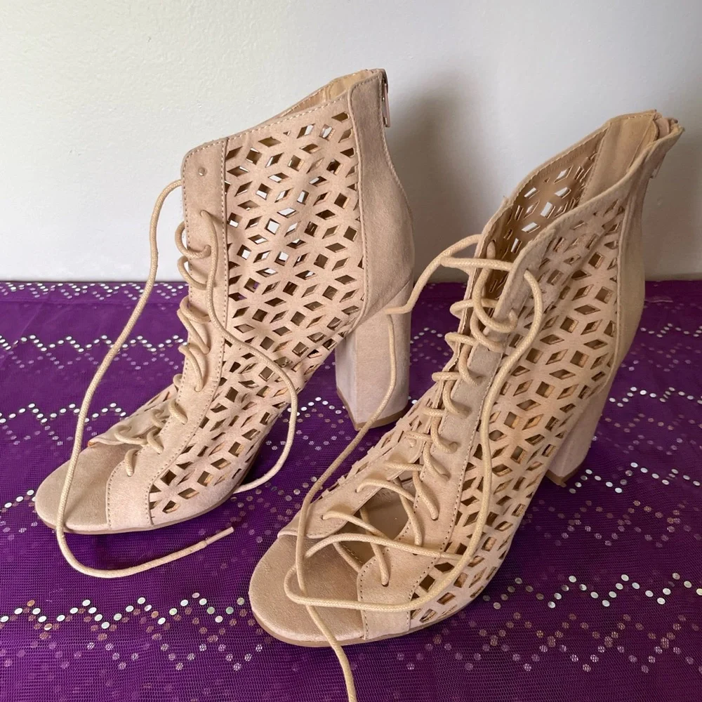 Yoki Cut-out Lace-up Booties, Size 7.5